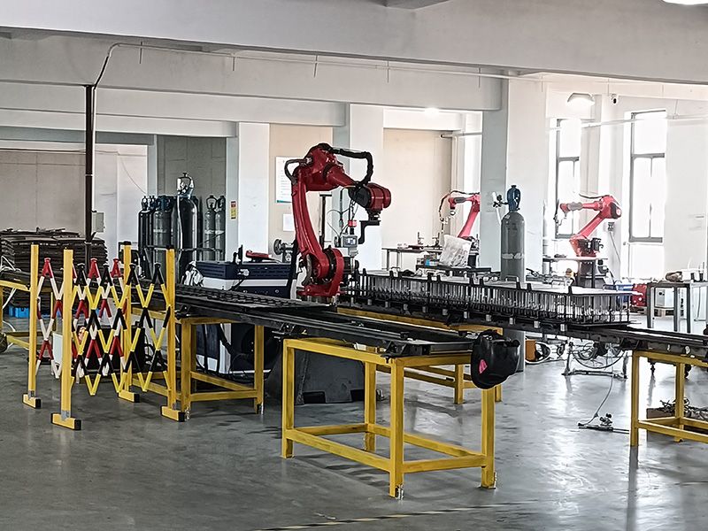 机器人装配焊接磁盒生产线